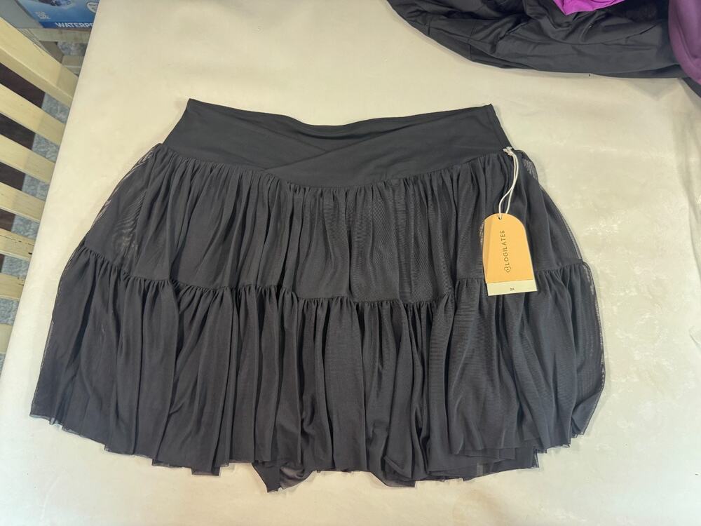 Blogilates Women's Ballerina Skort Size Small Black NWT